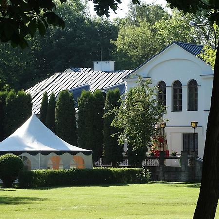 Hotel Wityng Ślesin Exteriör bild