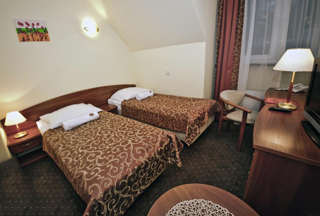 Hotel Wityng Ślesin Rum bild