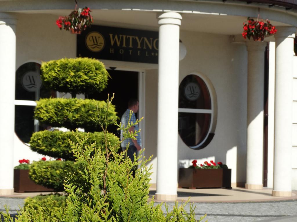 Hotel Wityng Ślesin Exteriör bild