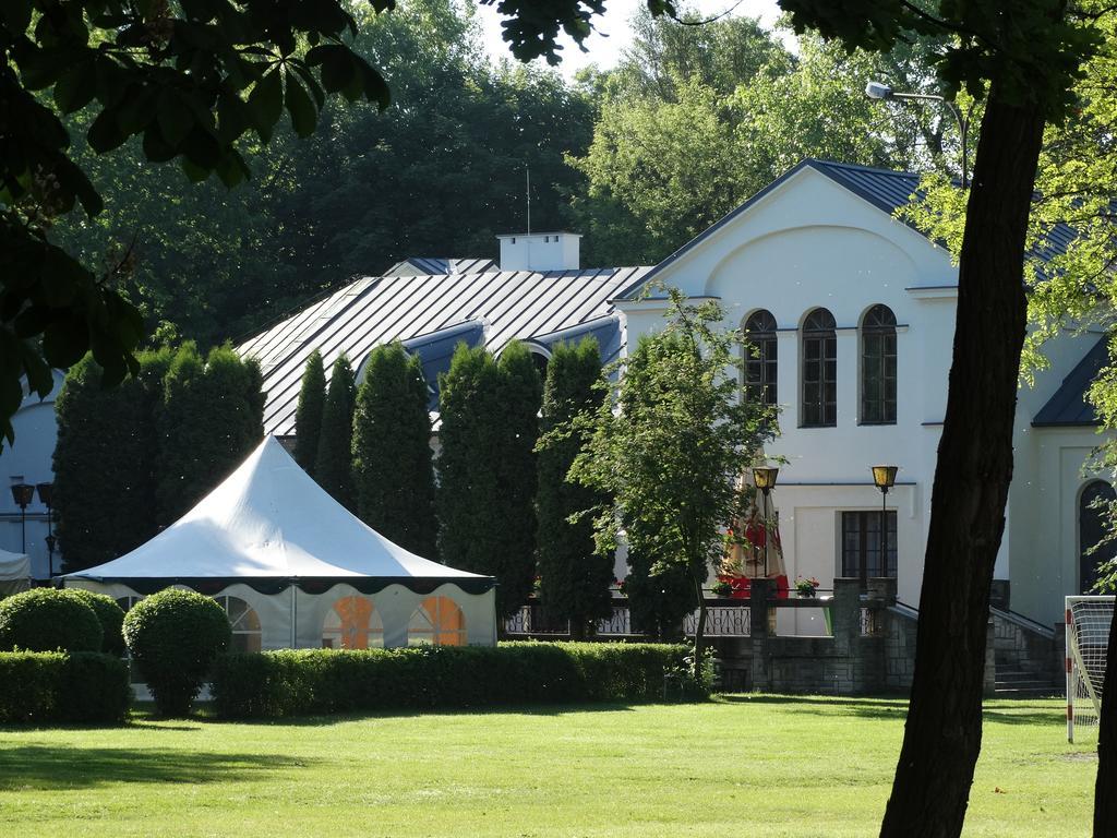 Hotel Wityng Ślesin Exteriör bild
