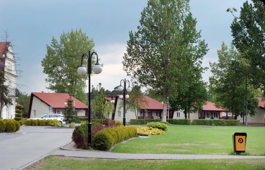 Hotel Wityng Ślesin Exteriör bild