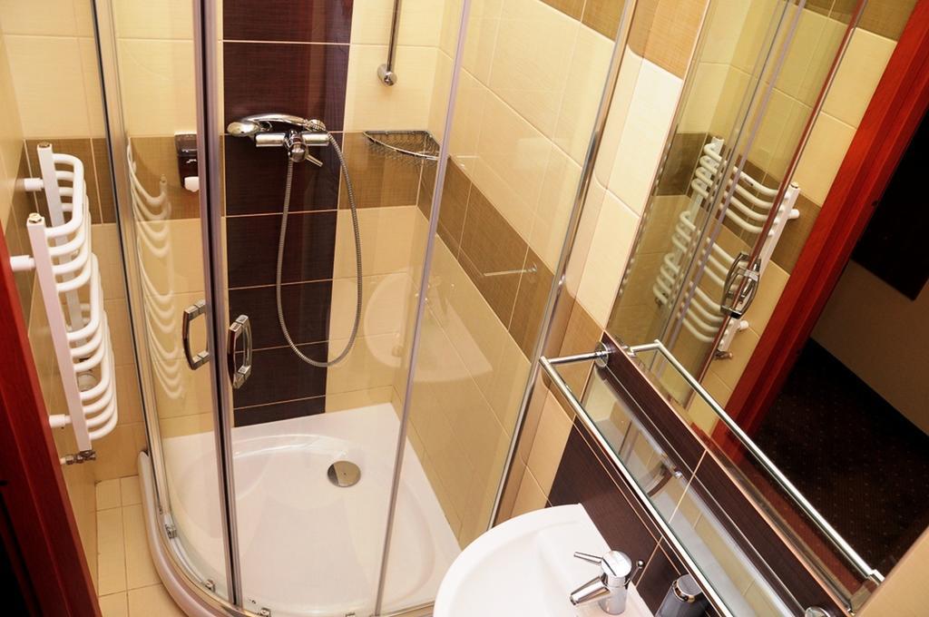 Hotel Wityng Ślesin Rum bild